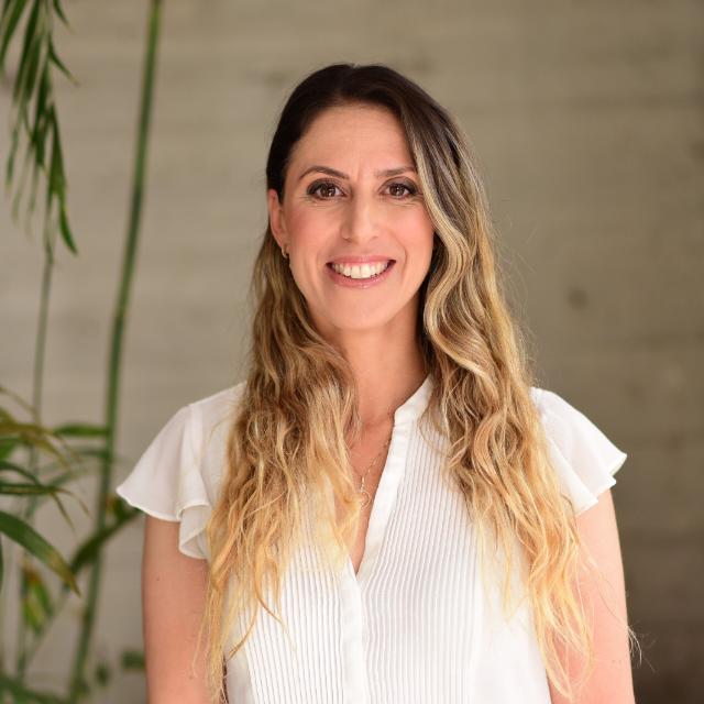 מיכל בן עזרא, פסיכותרפיסטית CBT ומטפלת בתנועה בקליניקה במושב ינוב שבאזור השרון